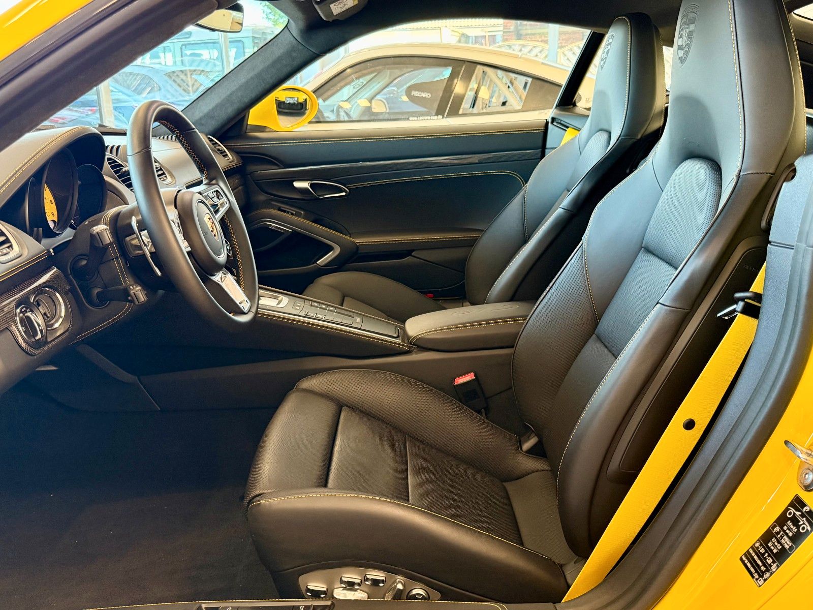 Fahrzeugabbildung Porsche 718 Cayman GTS 4.0 PDK PCCB/Burmester/Carbon/ACC