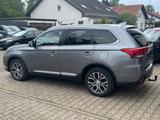Mitsubishi Outlander Top 4WD | 7 Sitzer | 1 Hand | Navi - Mitsubishi 7-Sitzer