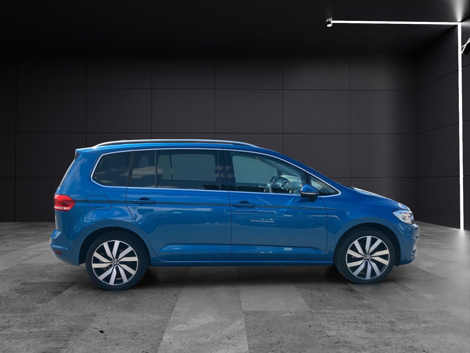 Fahrzeugabbildung Volkswagen Touran Highline BMT/Start-Stopp LED Climatronic