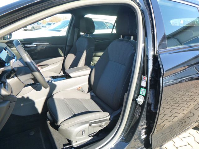 Fahrzeugabbildung Opel Insignia B Sports Tourer >AUT/AHK/LED/NAV/PDC