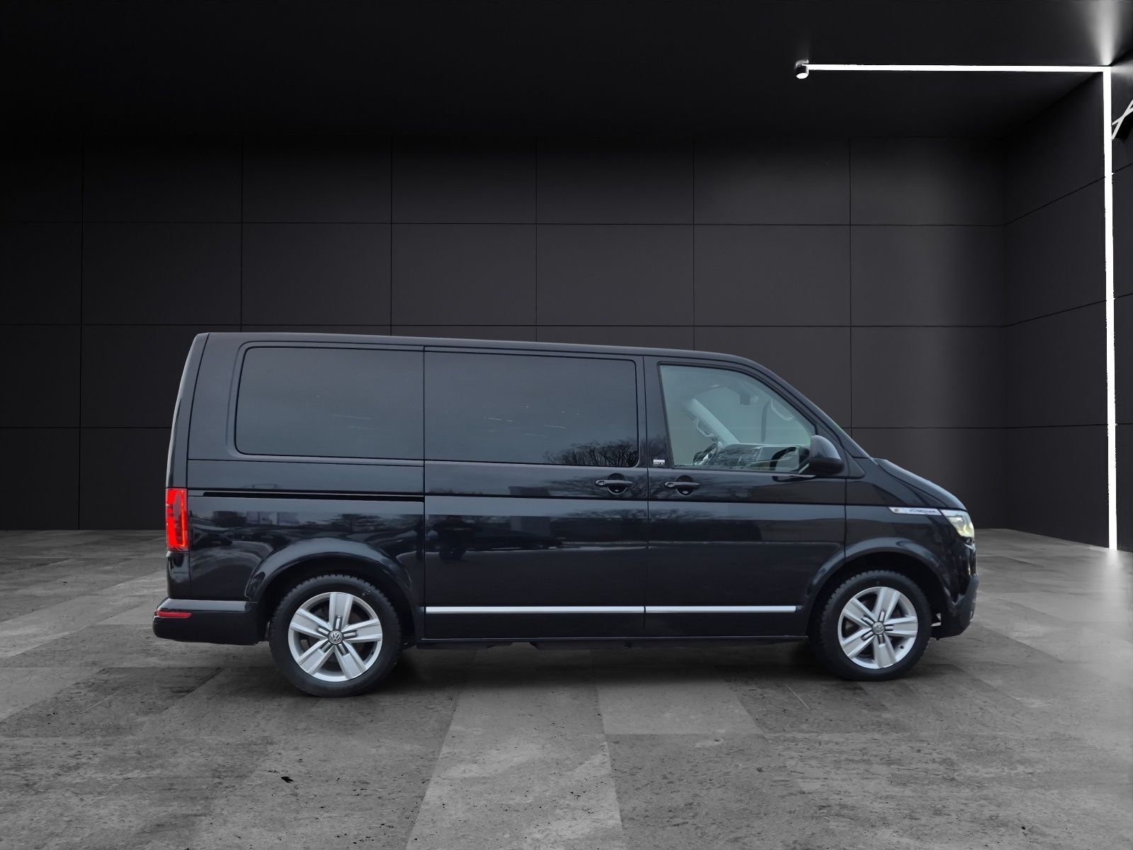 Fahrzeugabbildung Volkswagen T6 Multivan T6.1 TDI Gen-Six DSG Standhzg LED AH
