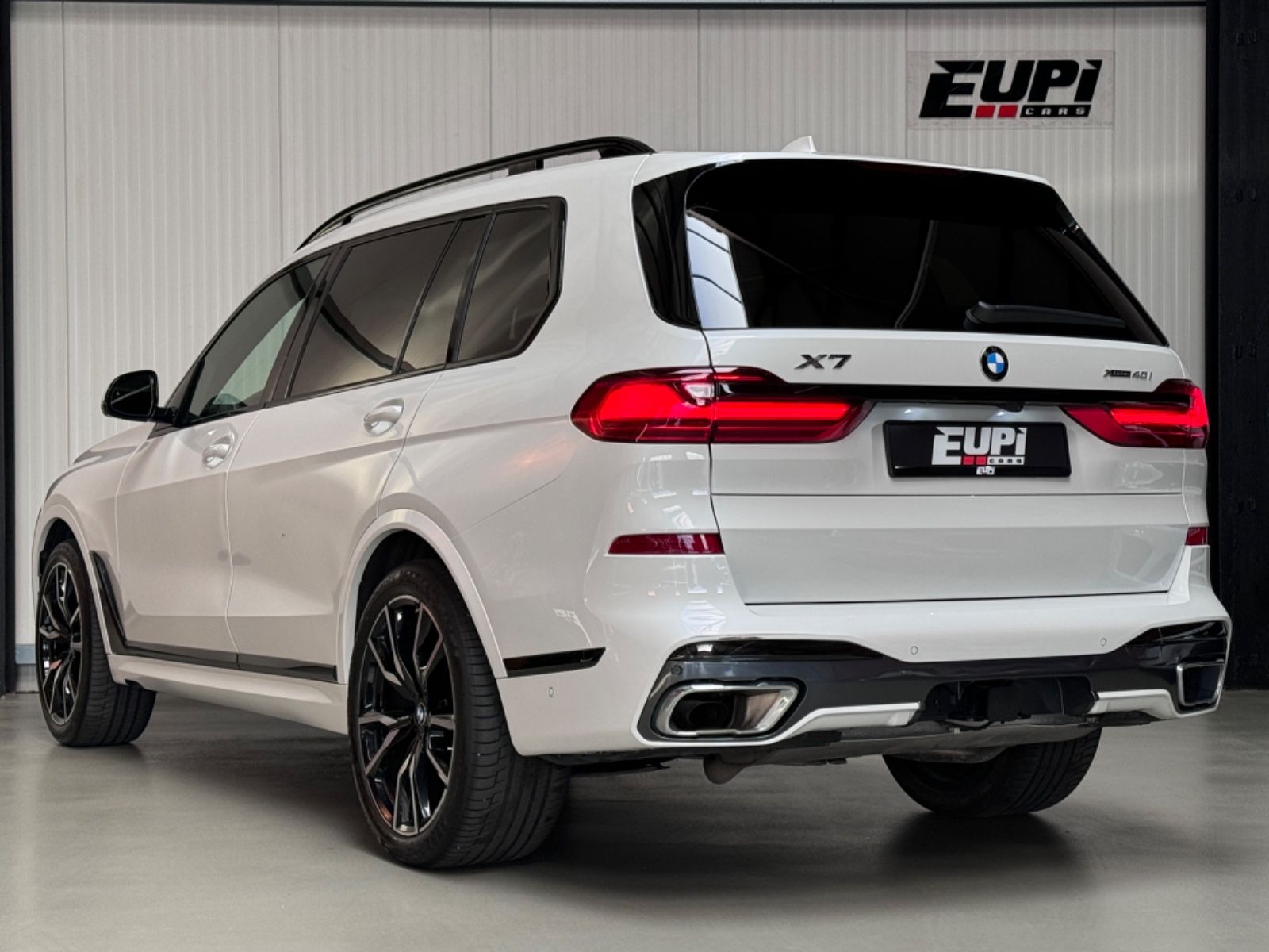 Fahrzeugabbildung BMW X7 xDrive40i M Paket/HUD/360°/Massage/Voll