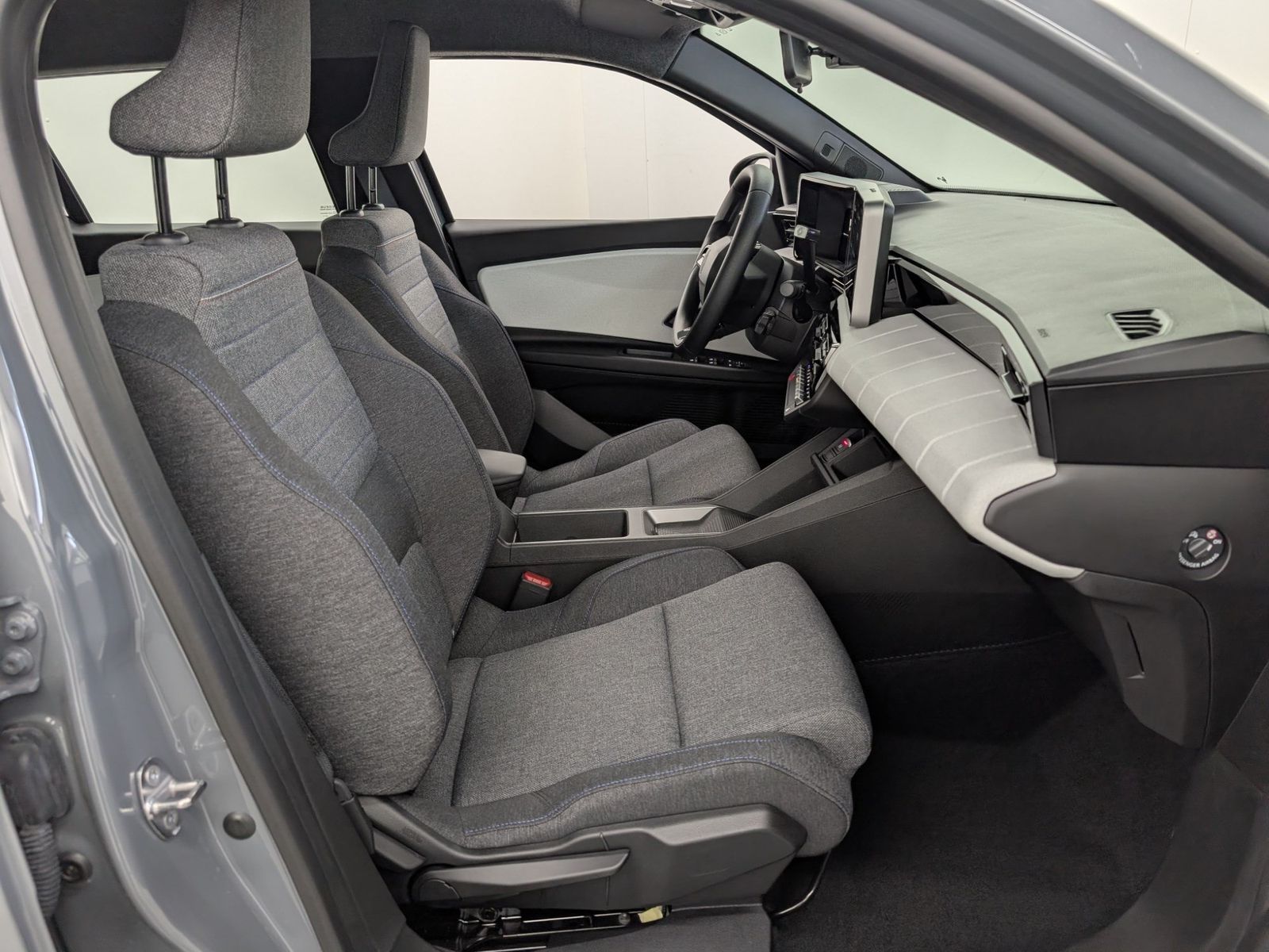 RENAULT R 4 E-Tech Evolution 150 Comfort Range – Bild 12
