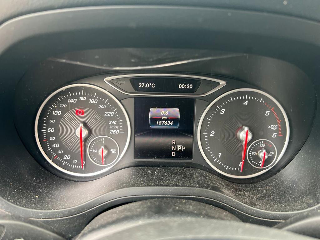Mercedes-Benz B 200