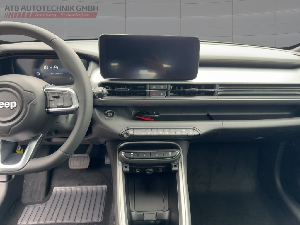 Fahrzeugabbildung Jeep Avenger e-Hybrid Altitude NAVI ELEKTR HECK WINTE
