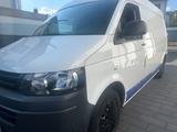 Volkswagen T5  Facelift langer Radstand - Volkswagen T5 andere aus 2010