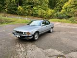 BMW E32 730i - BMW 730 mit Benzin-Antrieb
