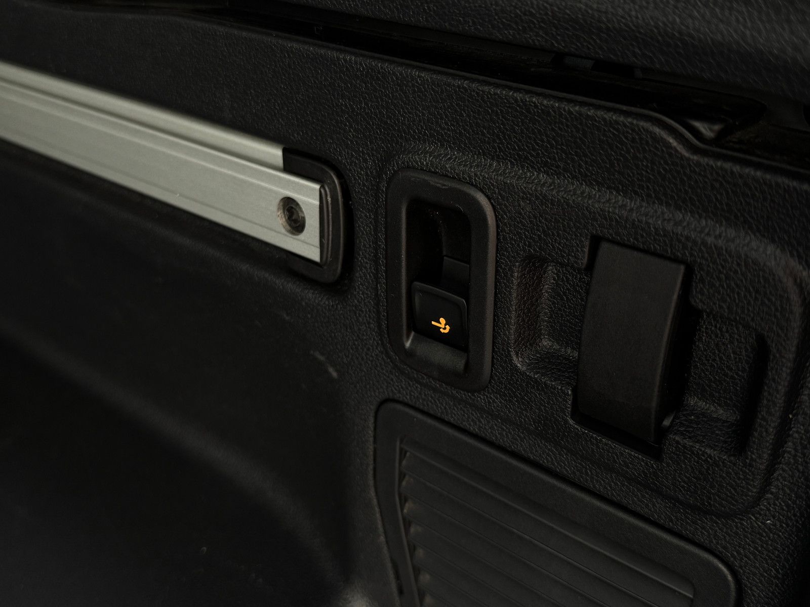 Fahrzeugabbildung Volkswagen Touran Comfortline ALLSTAR TSI ACC AHK Pano SHZ