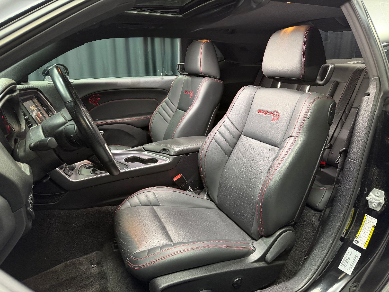 Fahrzeugabbildung Dodge Challenger 5.7 RT|LEDER|NAVI|SCHIEBEDACH|
