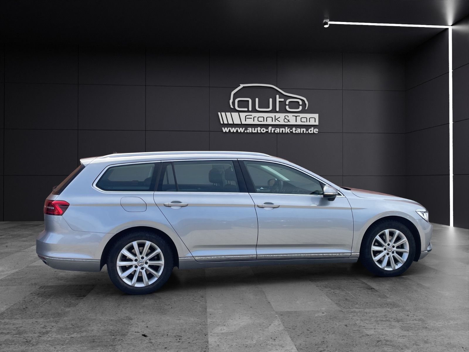 Fahrzeugabbildung Volkswagen Passat Variant Highline/1.Hand/Navi/Kamera/Shz