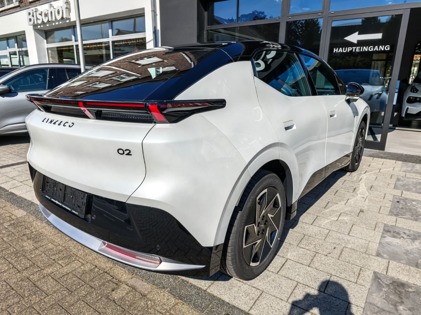 Lynk & Co 02