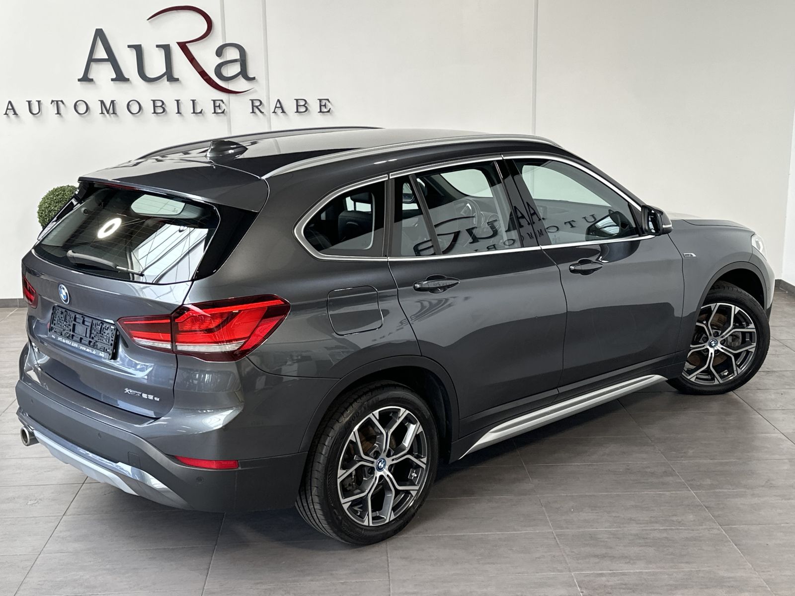 Fahrzeugabbildung BMW X1 xDrive25e xLine NAV+LED+KAMERA+HIFI+ACC+HUD