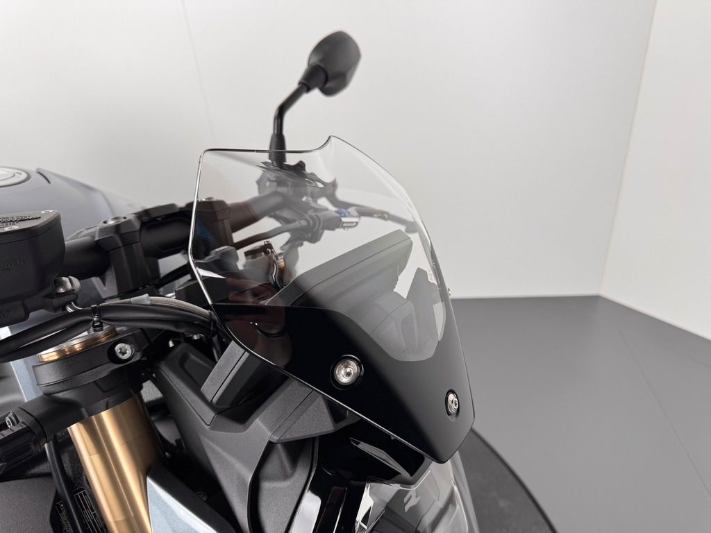 Fahrzeugabbildung BMW S 1000 R *NEUWERTIG *KAUM KILOMETER