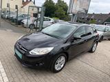 Ford Focus Lim. Trend*TÜV NEU*NEUWERTIGER ZUSTAND*TOP - Ford Focus aus 2011: Limousine