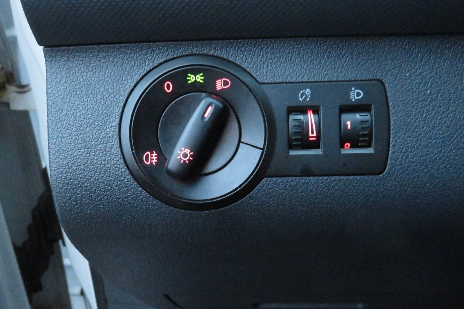 Fahrzeugabbildung Volkswagen Caddy Kasten TDI KLIMA AHK SITZH. FLEXSITZ 1.HD