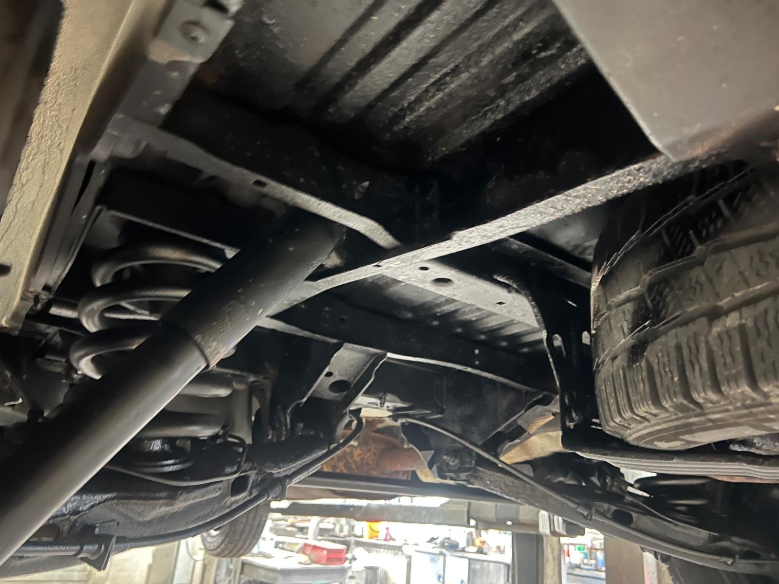 Volkswagen Transporter 2012 — photo 10