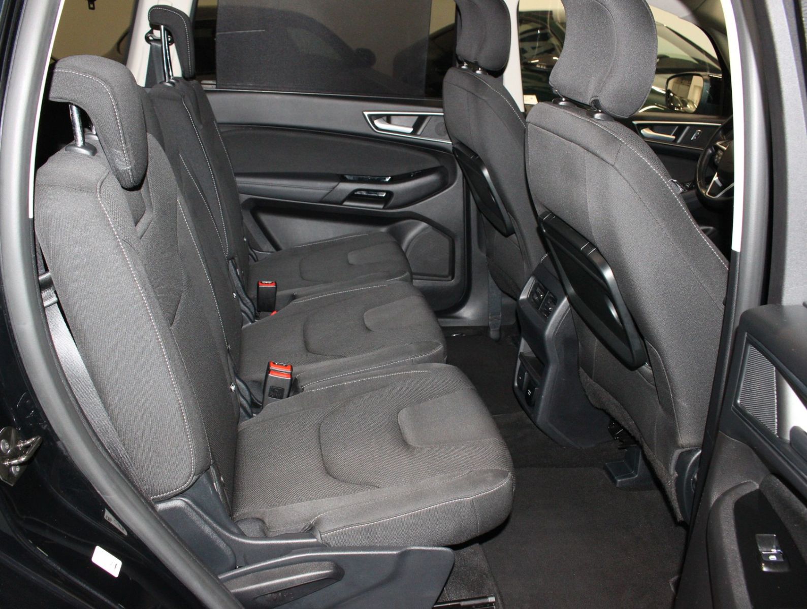 Fahrzeugabbildung Ford S-Max 2,0 EcoBlue *Tinanium