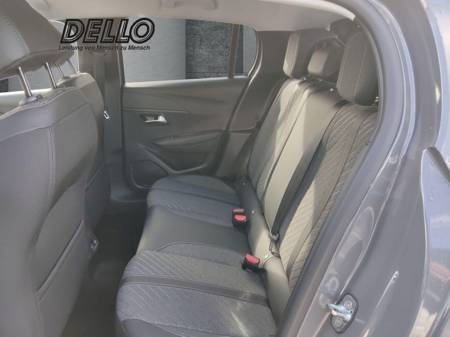 Peugeot e-208 - Bild 9