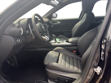 Alfa Romeo Giulia 2.2 Diesel Veloce Q4 *PANORAMA*TECHNOLOGI