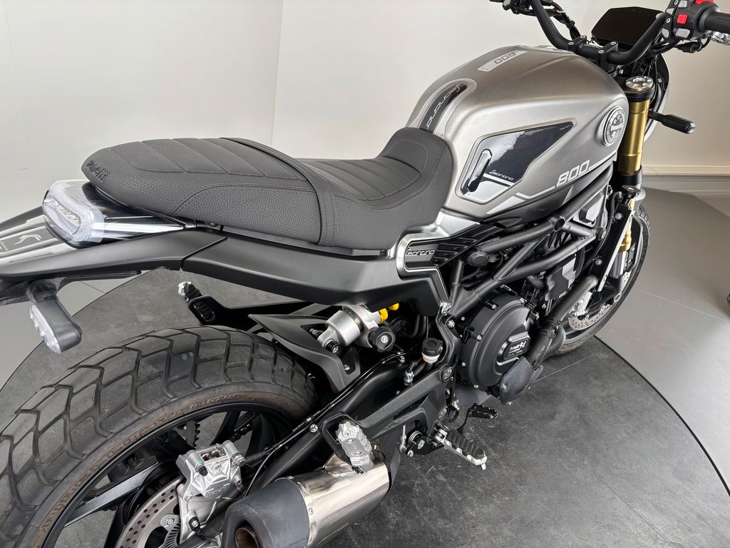 Fahrzeugabbildung Benelli LEONCINO 800 *TOP-ZUSTAND *REIFEN NEU