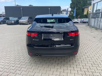 Jaguar F-Pace - 5
