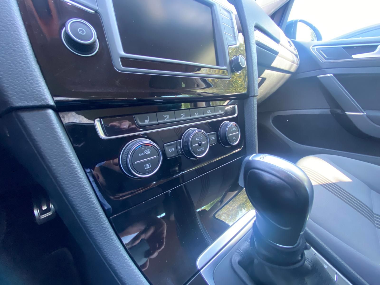 Fahrzeugabbildung Volkswagen Golf VII 1.4 TSI BMT Allstar R-Line EU6
