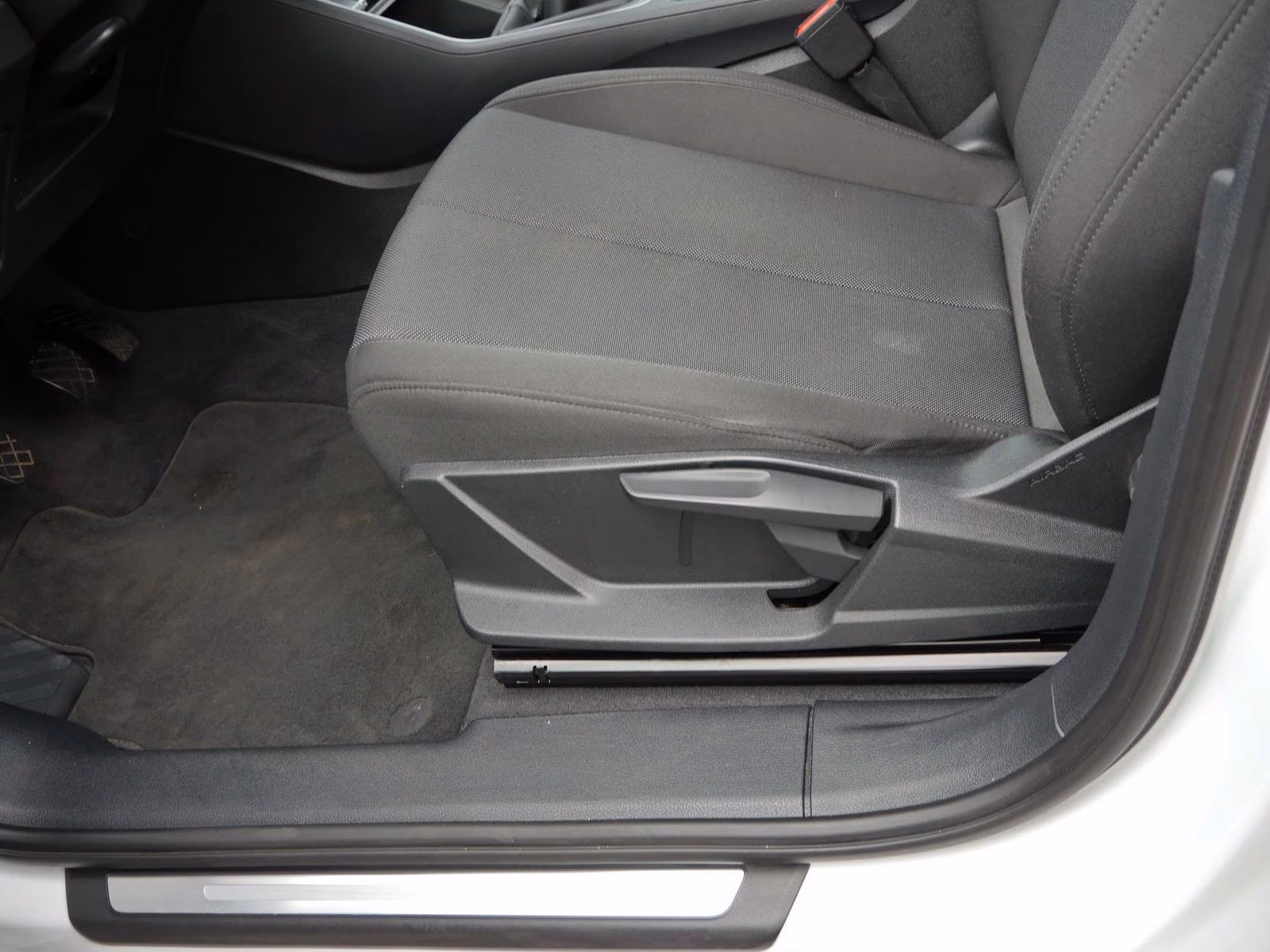 Audi Q3 advanced 35 TDI LED*RFK*AHK*Virtual*ACC, миниатюра 22