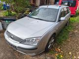 Ford Mondeo 1.8 81 kW Ghia Ghia - Ford Mondeo aus 2002: Kombi