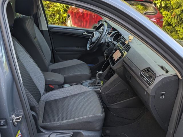 Fahrzeugabbildung Volkswagen Tiguan Life Active 1,5 l TSI DSG Active