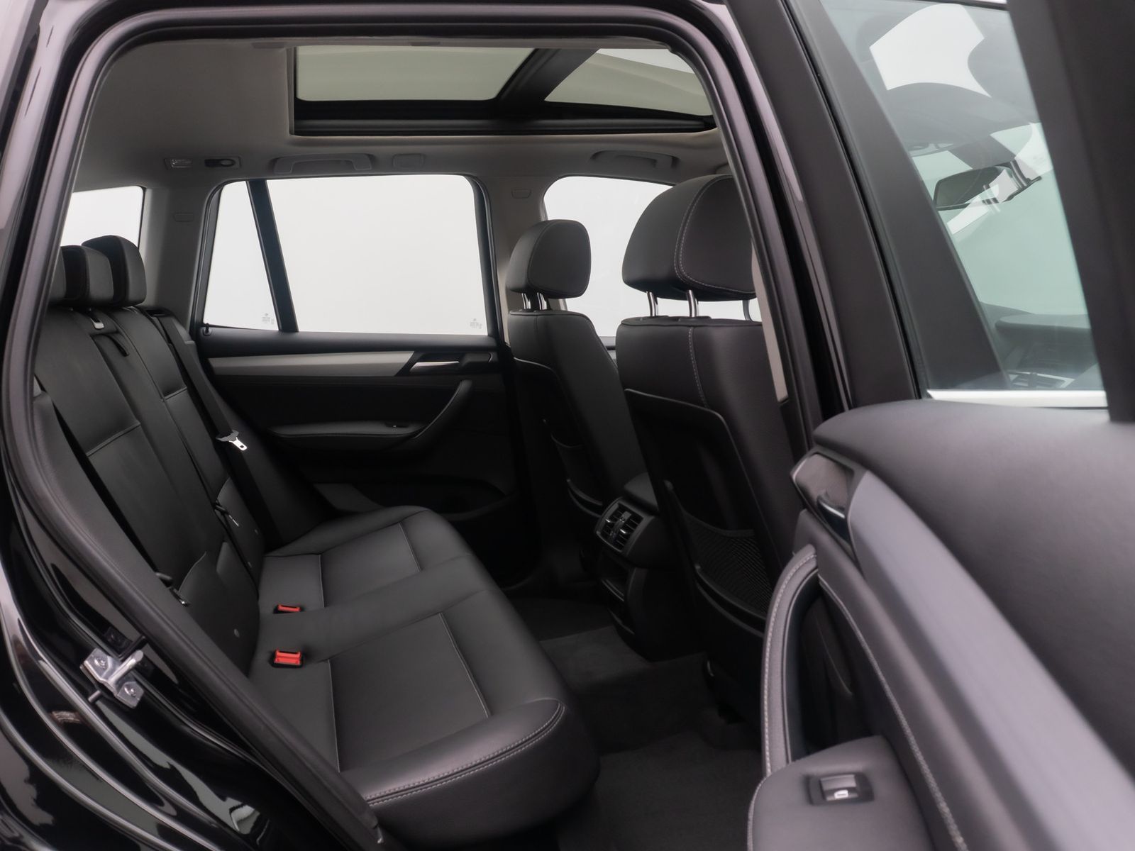 Fahrzeugabbildung BMW X3 xD20d xLine Kamera HiFi Panorama NaviPr Leder