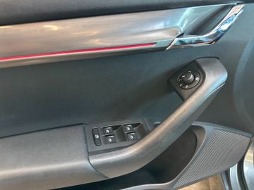 Skoda Octavia Combi *PANO*ACC*NAVI*LED*2-ZONEN*