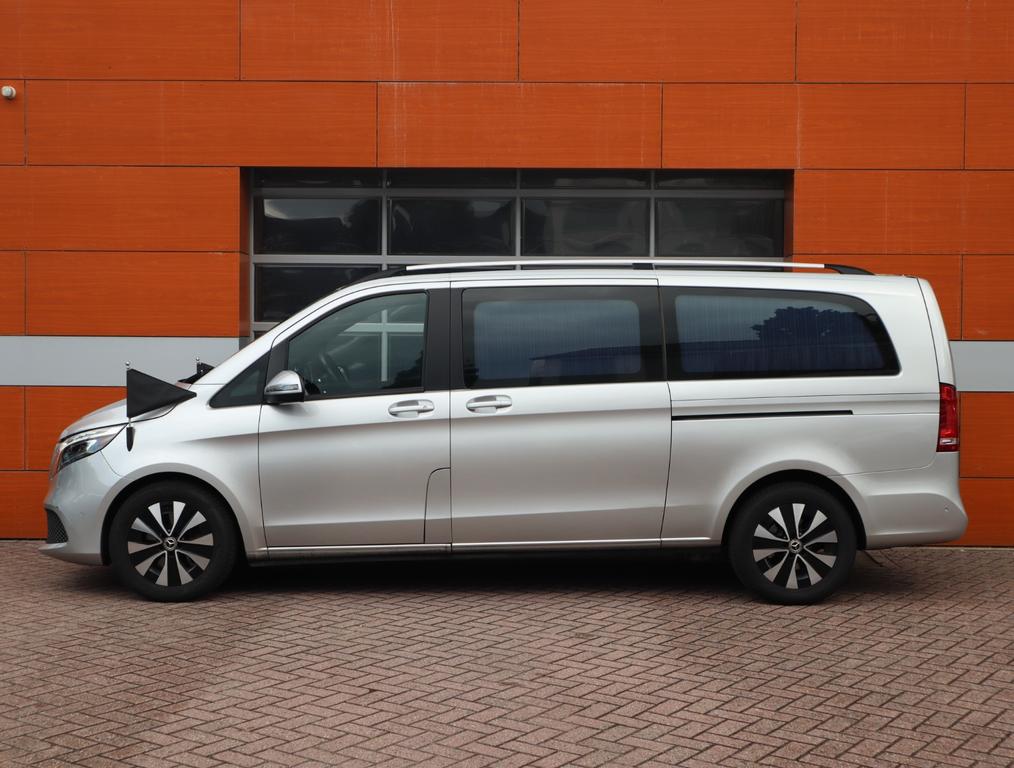 Mercedes-Benz V 220