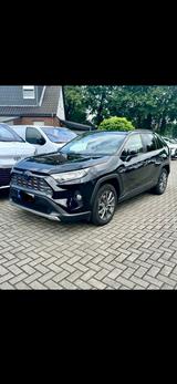 Toyota RAV 4 2.5 Hybrid Business Edition - Toyota RAV 4: Edition