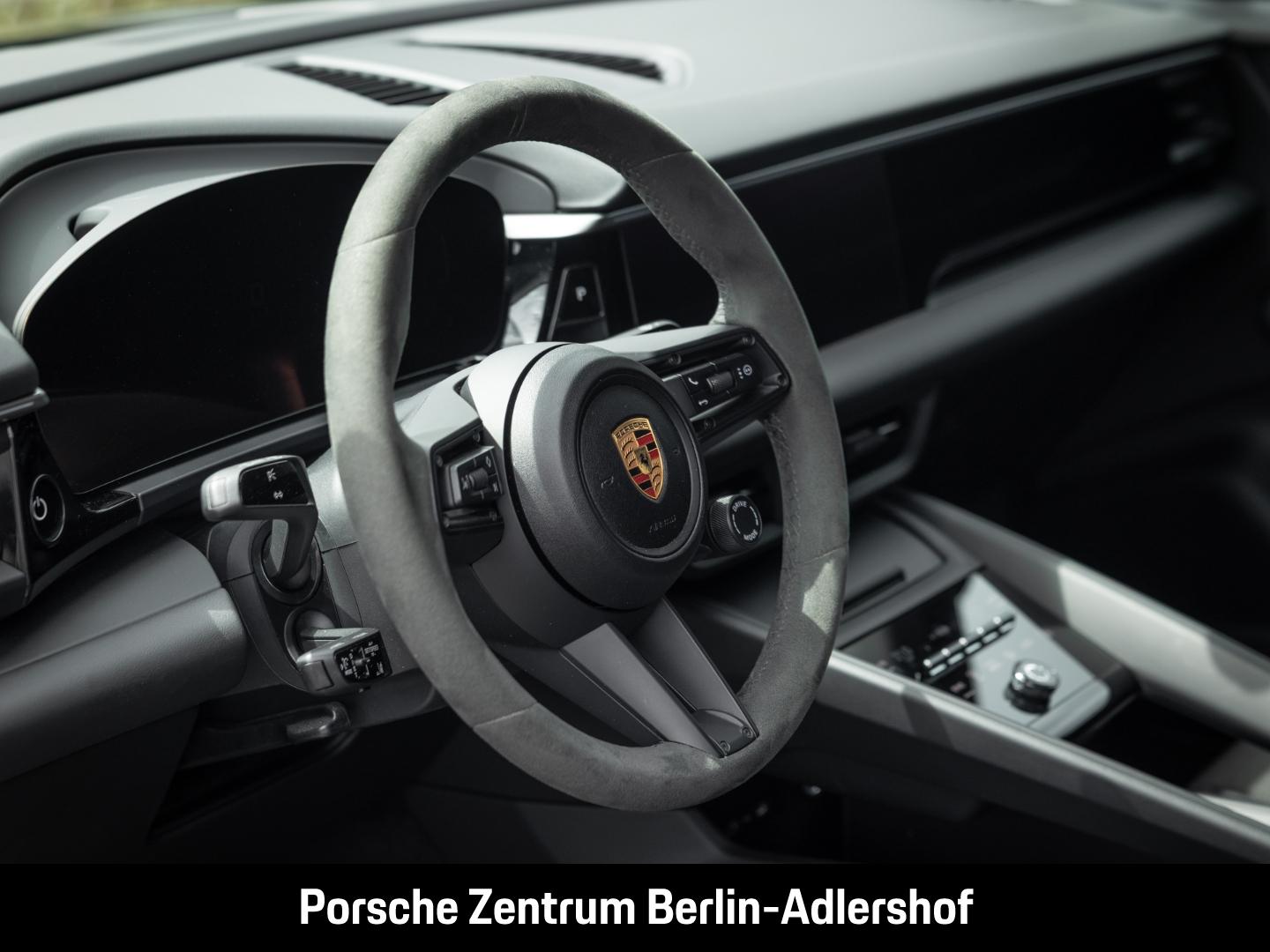 Porsche Macan 4 Surround-View Luftfederung PASM 1.Hand