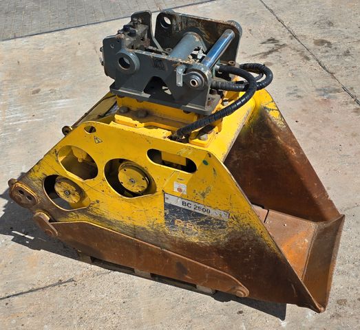 Autres EPIROC BC2500 BRECHERLÖFFEL
