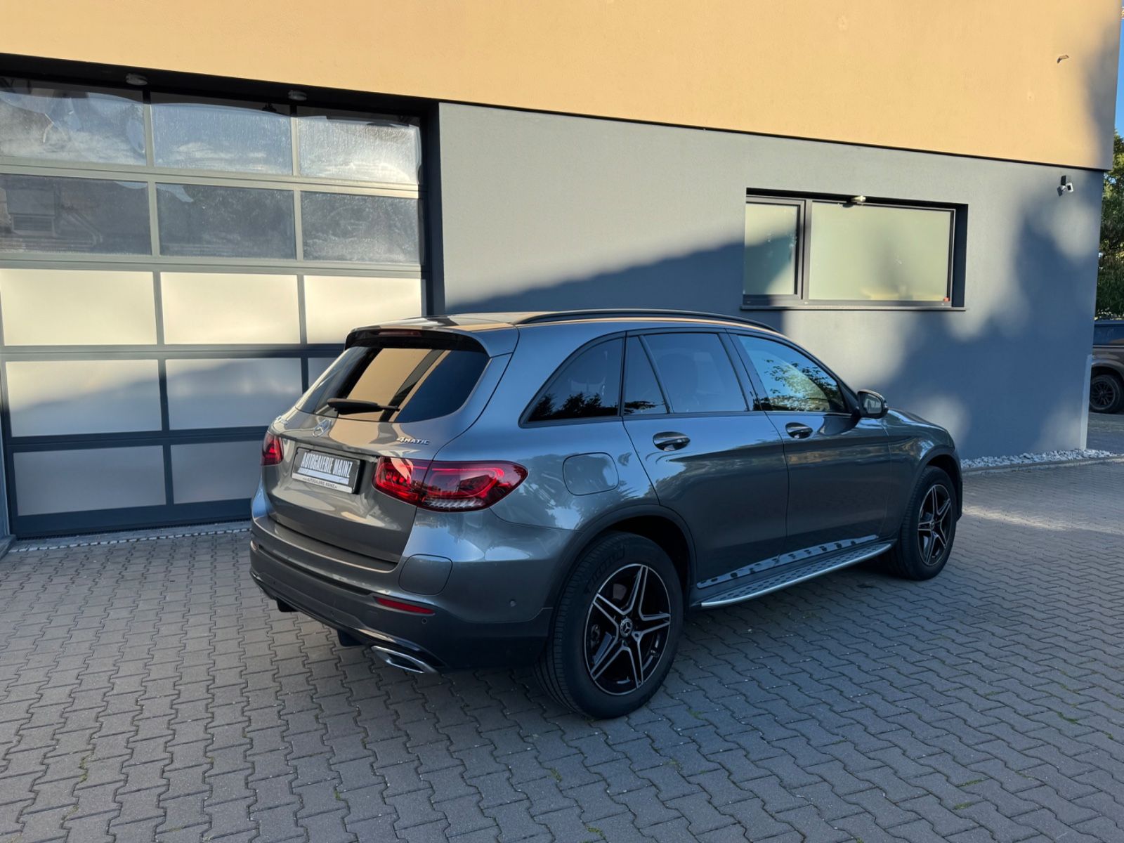 Mercedes-Benz GLC 300 de 4Matic AMG Line imagem 3