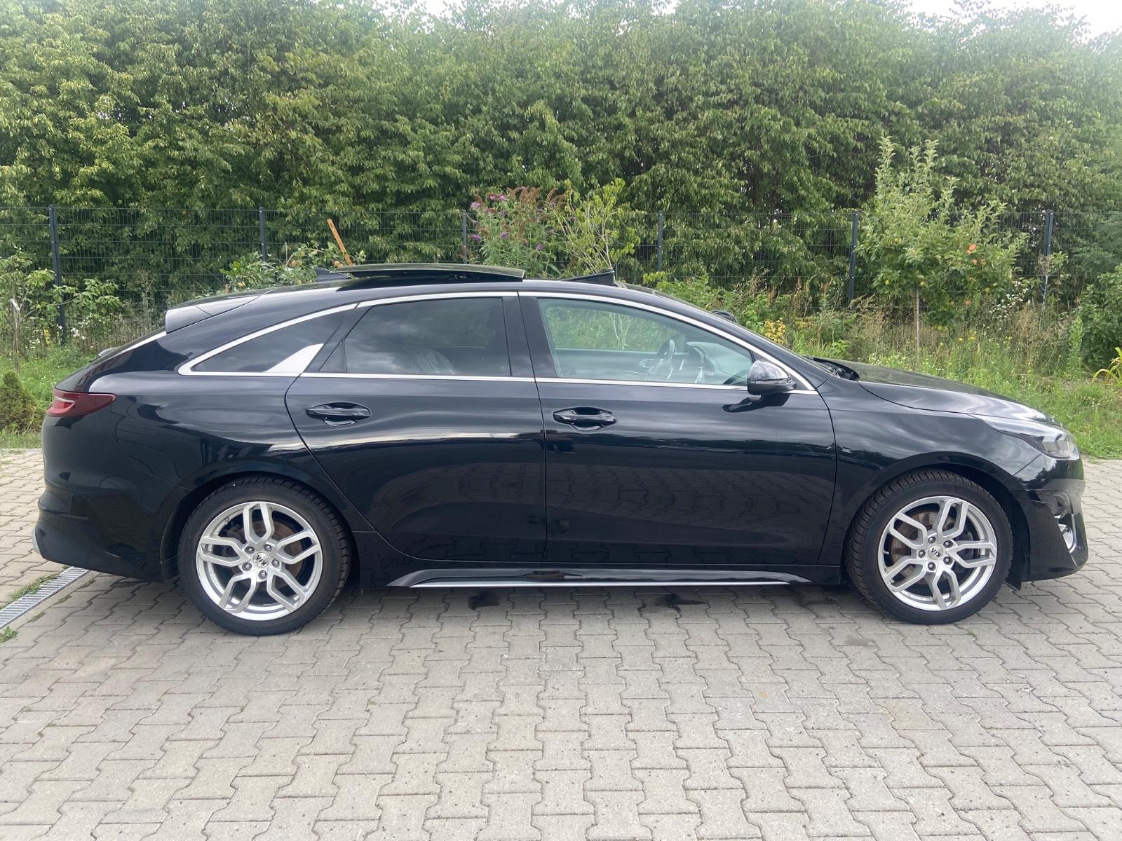 Kia pro cee'd / ProCeed