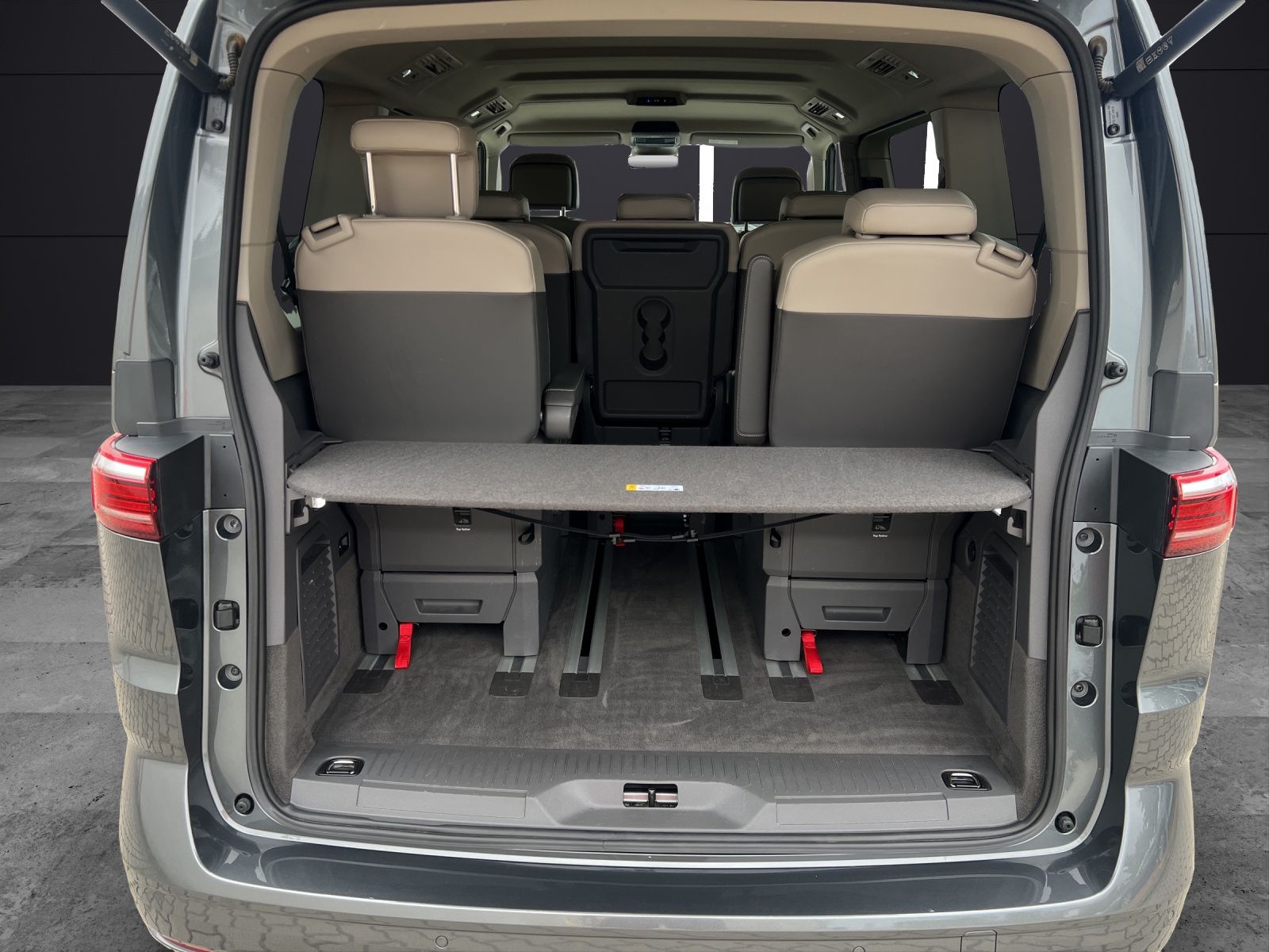 Fahrzeugabbildung Volkswagen T7 Multivan eHybrid Life Standhzg. LED AHK Navi