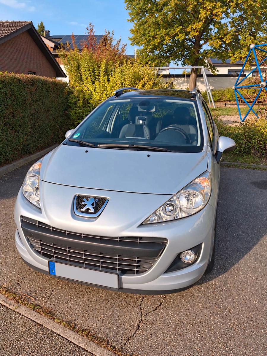 Peugeot 207 2012 — photo 15