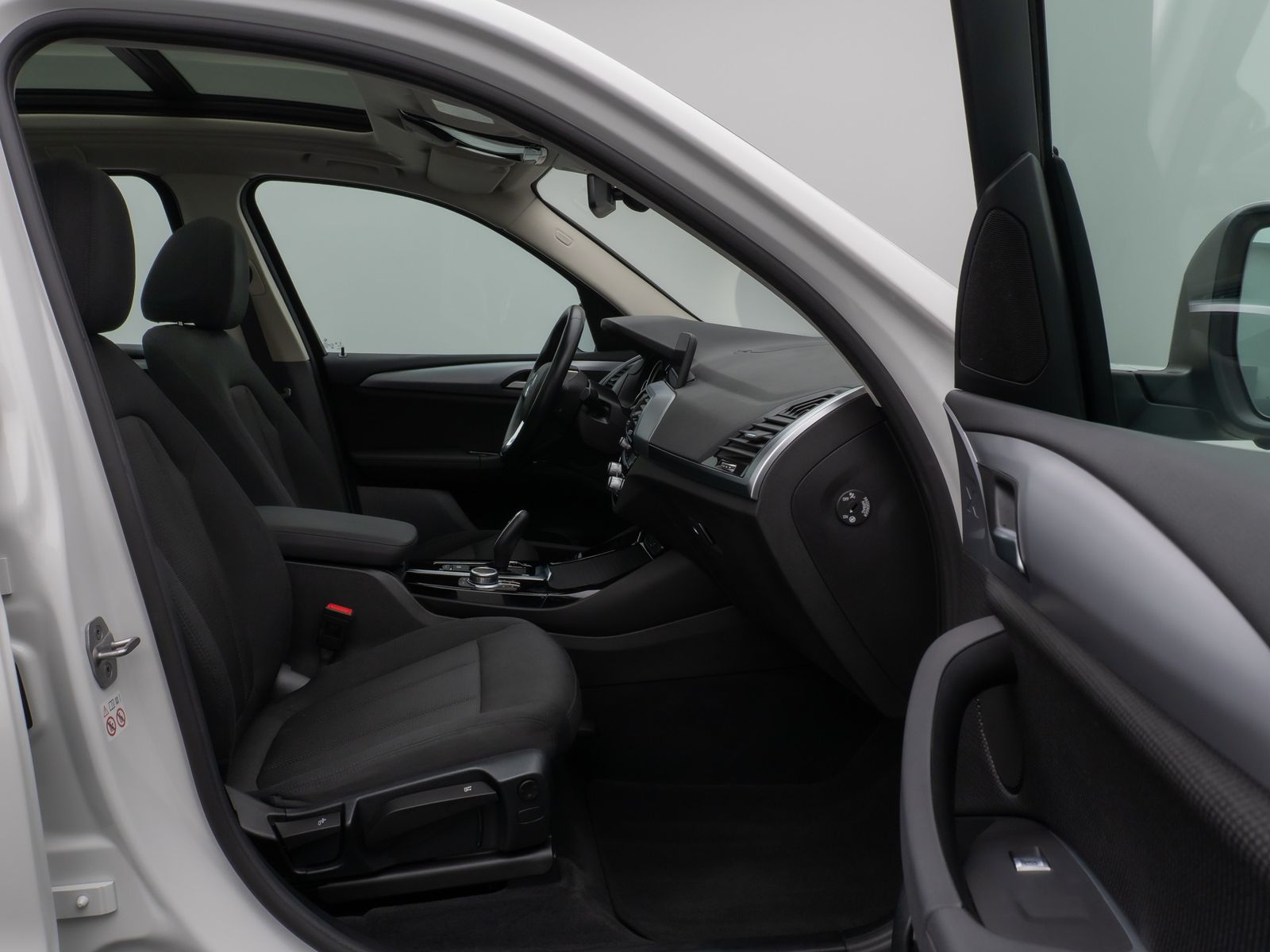 Fahrzeugabbildung BMW X3 xD30e Panorama Kamera DAB HiFi WLAN Stop&Go