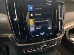 Fahrzeugabbildung Volvo V90 D3 Momentum NAVI/LED/LEDER/SHZ/CAM/PDC