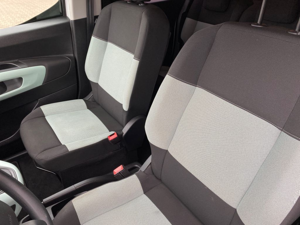 Fahrzeugabbildung Citroën Berlingo M PureTech 110 LIVE *Einparkhilfe*
