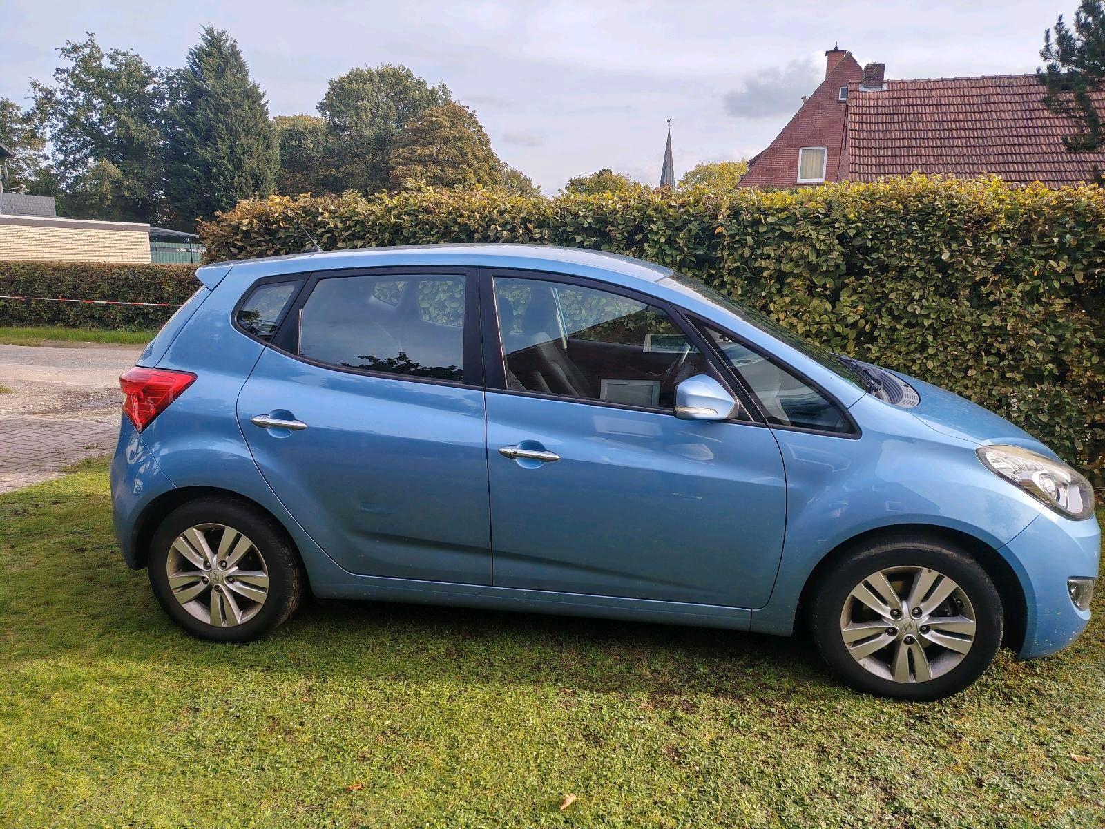 Hyundai ix20 2012 — rear view