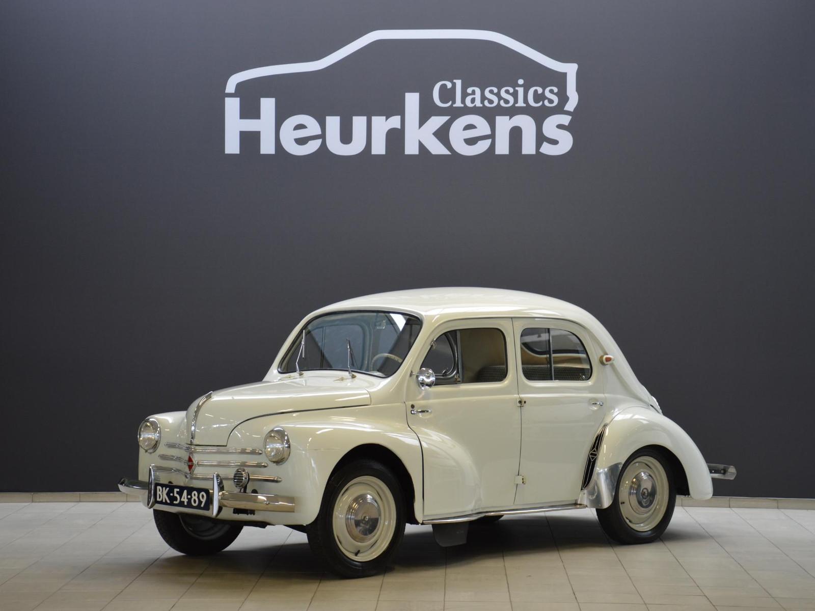 Renault 4CV R1062