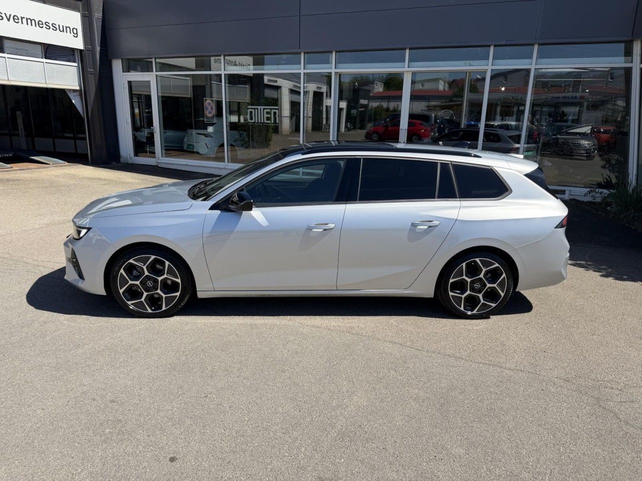 Opel Astra ST Ultimate 1,2 AT+NAV+PANO+SHZ+ACC+TWW imagem 2