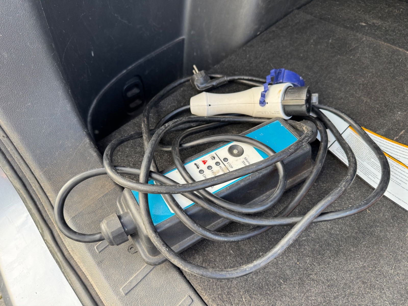 Fahrzeugabbildung Mitsubishi Outlander PHEV Intense 4WD*KEYLESS*KAMERA