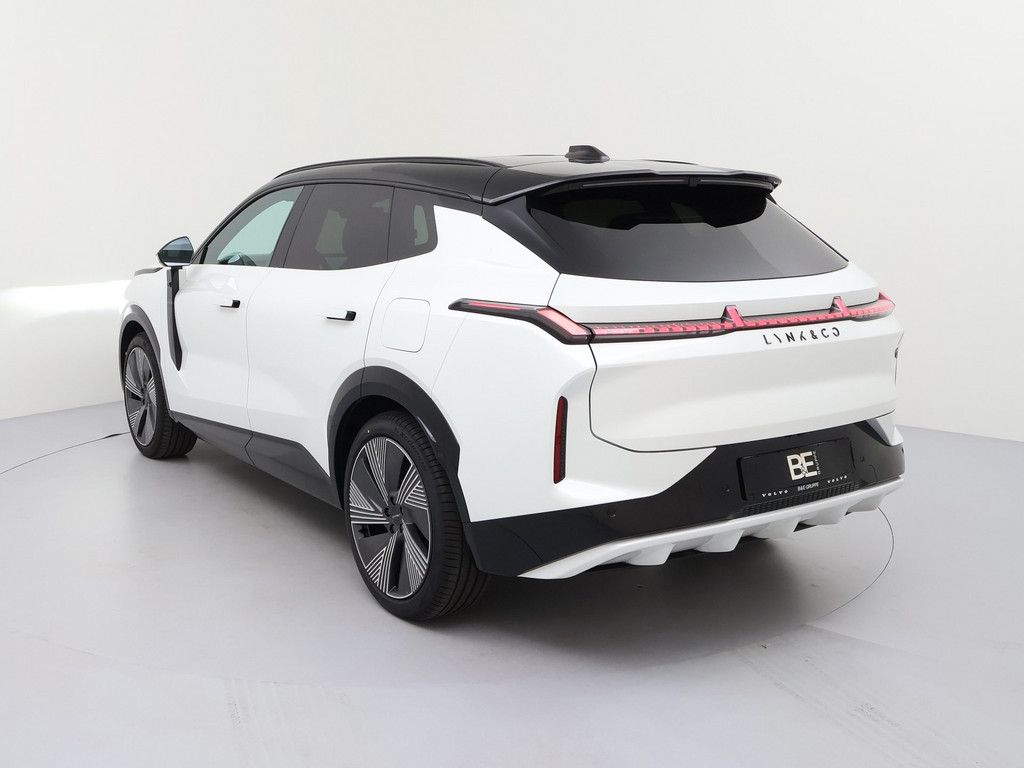 Lynk & Co 08