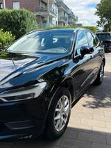 Volvo XC60 D5 AWD Momentum Geartronic Momentum - Volvo XC60 Gebrauchtwagen in Düsseldorf