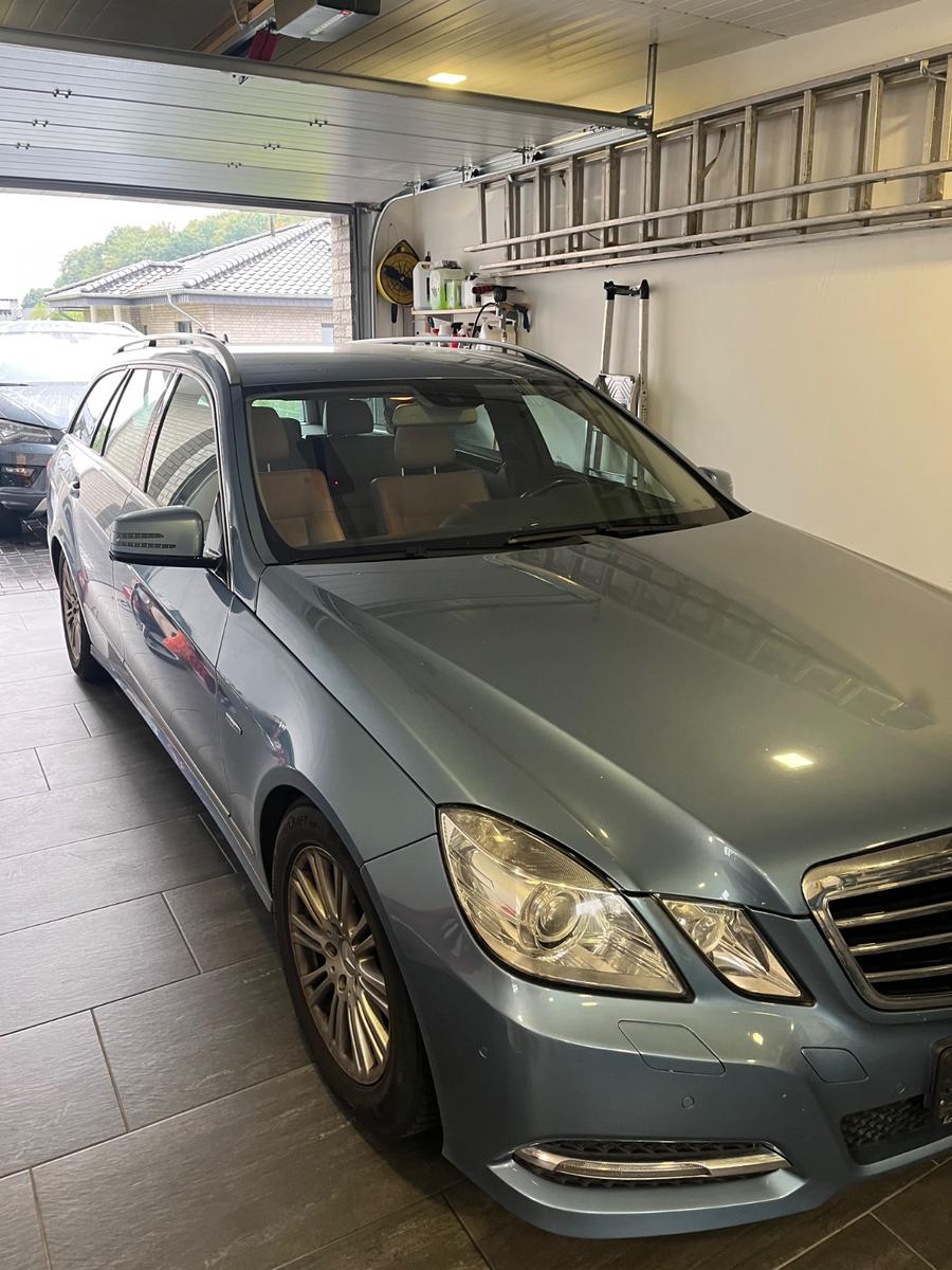 Mercedes-Benz E220 2012 — photo 6