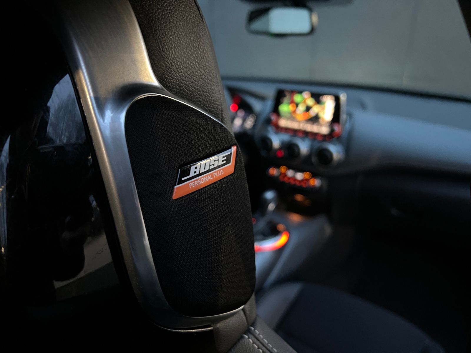 Fahrzeugabbildung Nissan Juke Tekna 1.0 DIG-T Automatik *BOSE, LED, 19" L